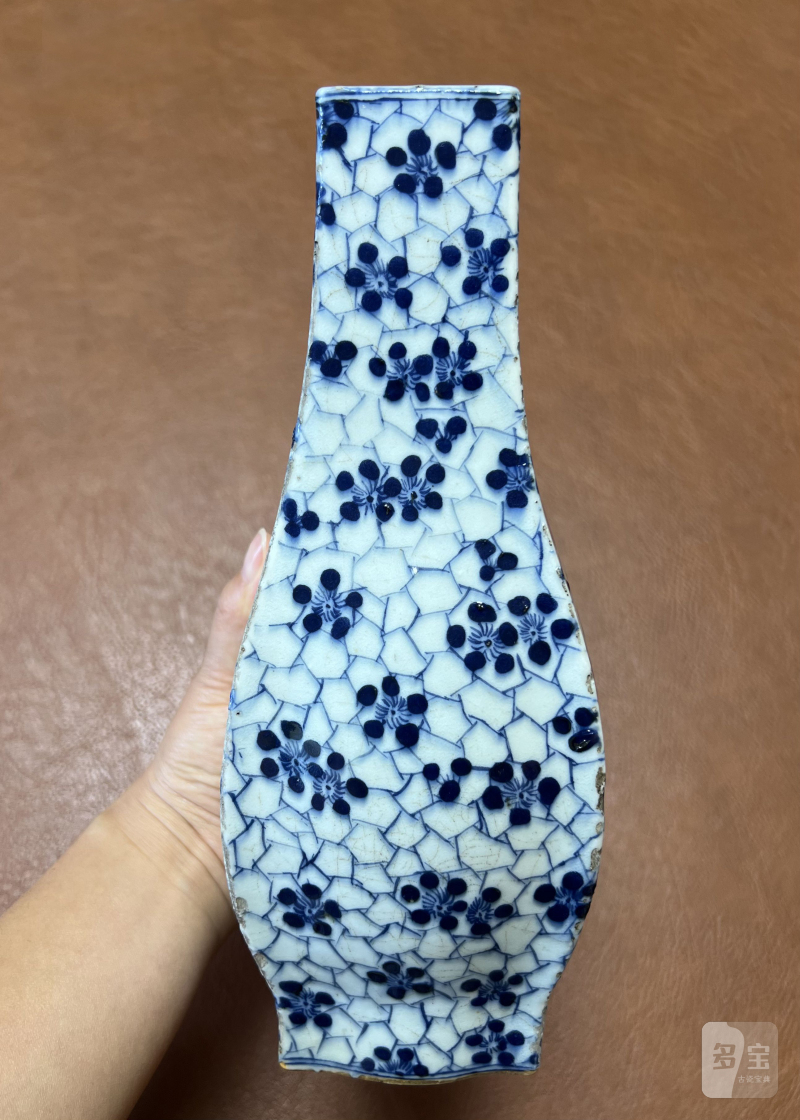 清中期 青花冰梅纹方瓶 - 图9
